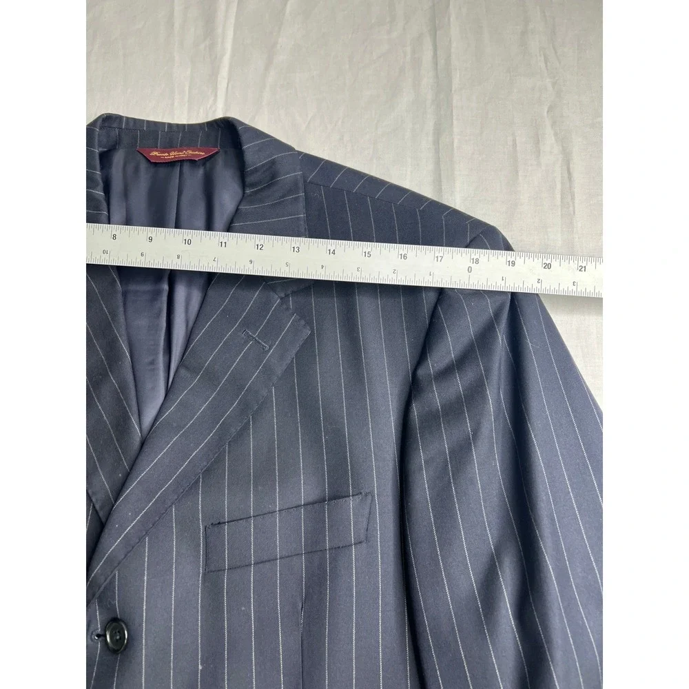 Pronto Uomo Couture command attention